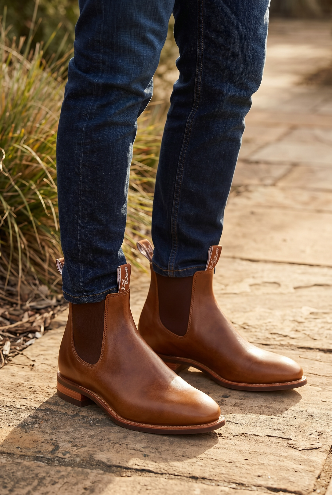 R.M.WILLAIMS CARAMEL CHELSEA BOOT