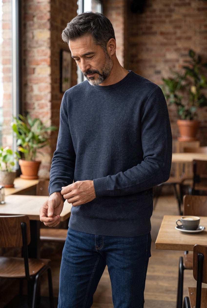 CASA MODA navy crew-neck sweater with ribbed cuffs, worn with dark jeans