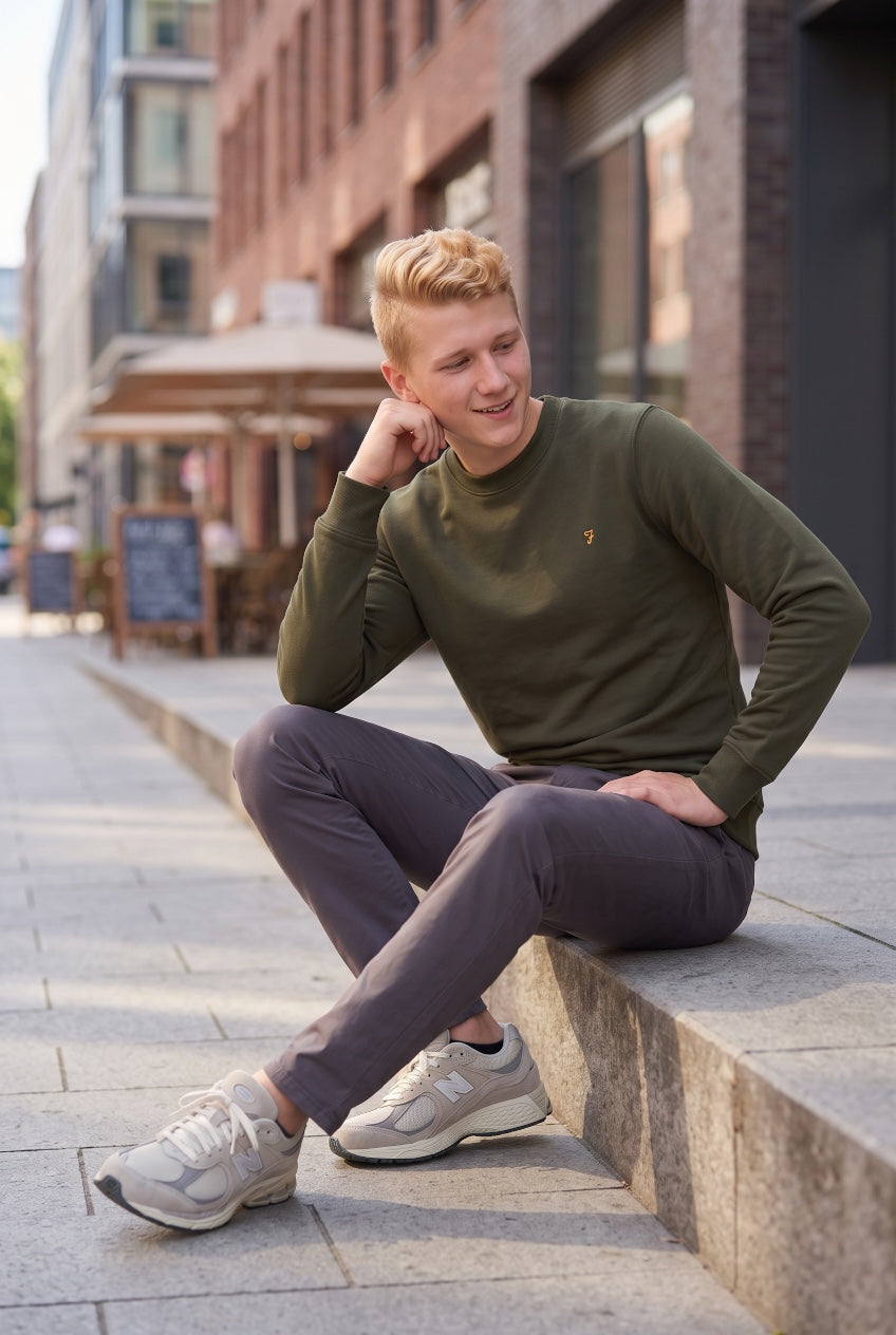 FARAH CHARCOAL ELM STR TWILL CHINO