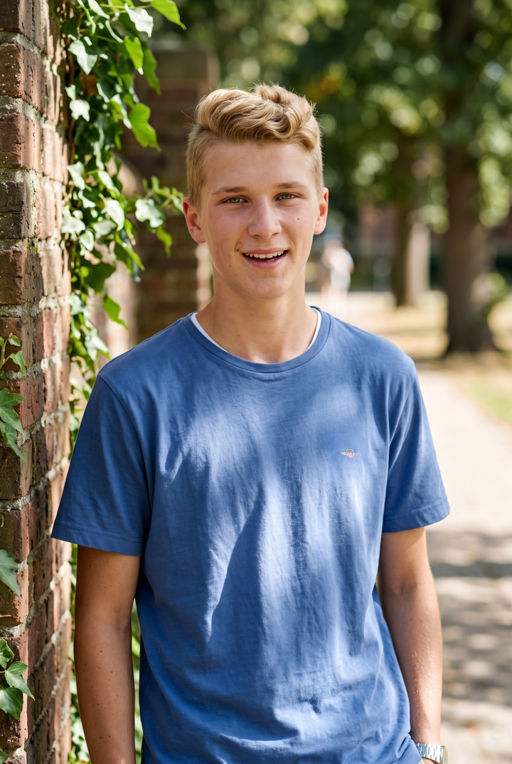 GANT BLUE REG SHIELD SS TSHIRT