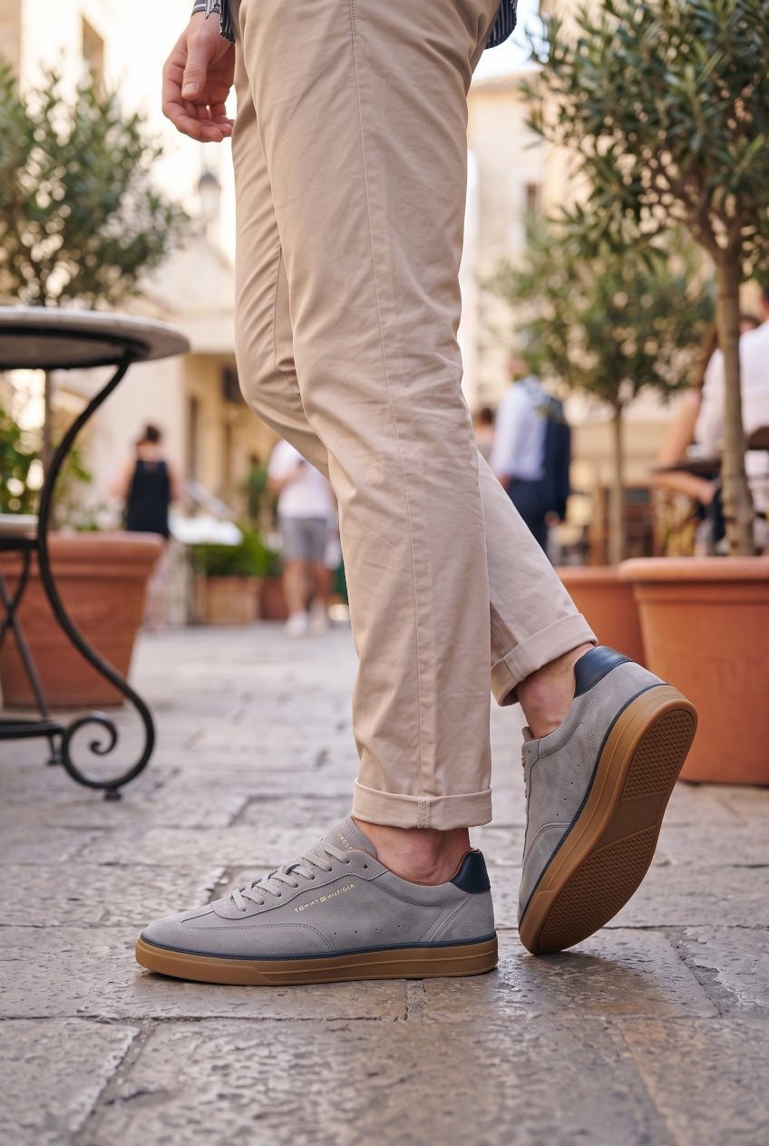 TOMMY HILFIGER  LO GREY LUX SWEDE SNEAKER
