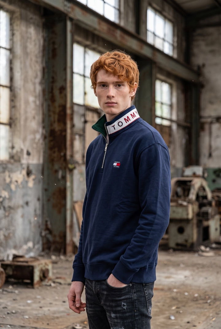 TOMMY JEANS  DARK BLUE BRANDED COLLAR SWEAT