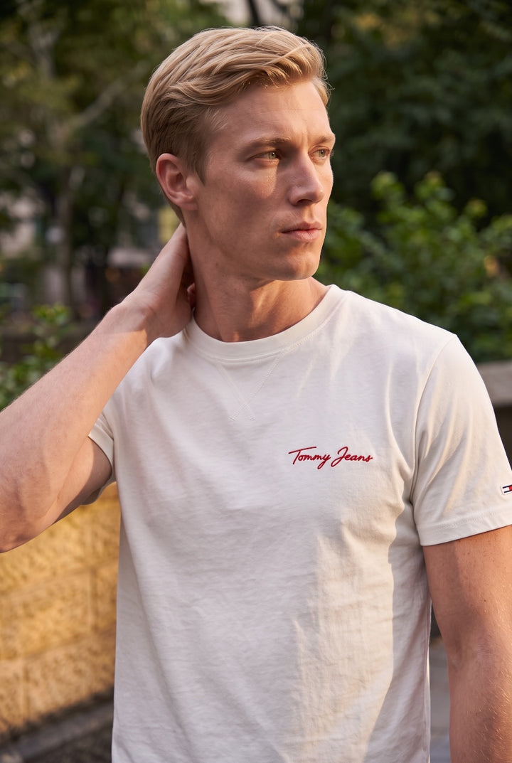 TOMMY JEANS  REG DNA WHITE TEE