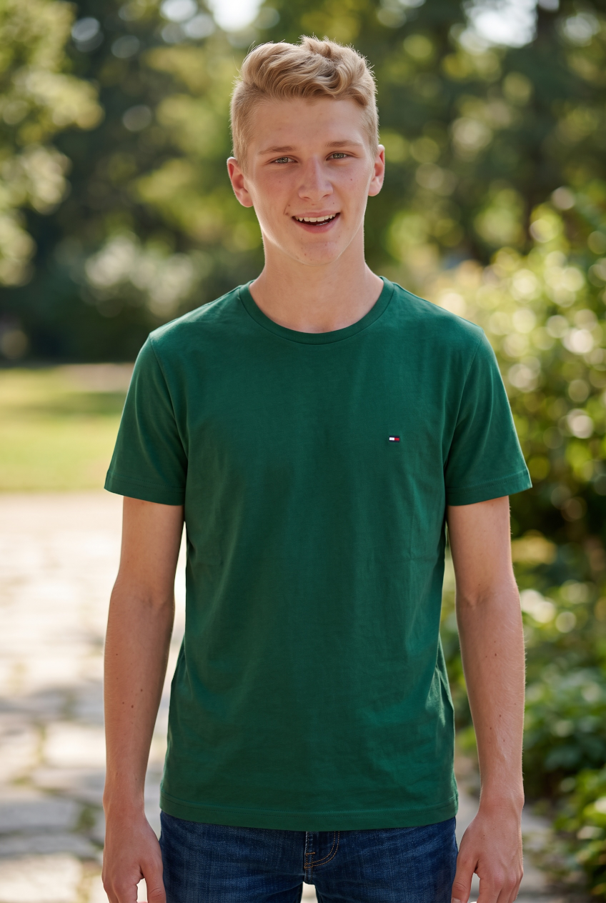 TOMMY HILFIGER GREEN ESS SEASONAL REG FIT SOLID TEE