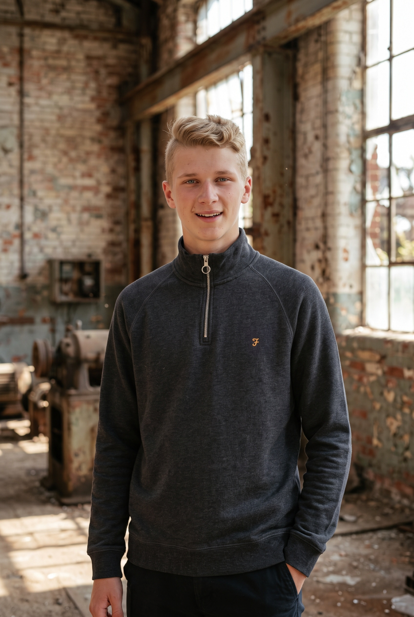 FARAH OFF  BLACK ARNOLD 1/4 ZIP SWEAT