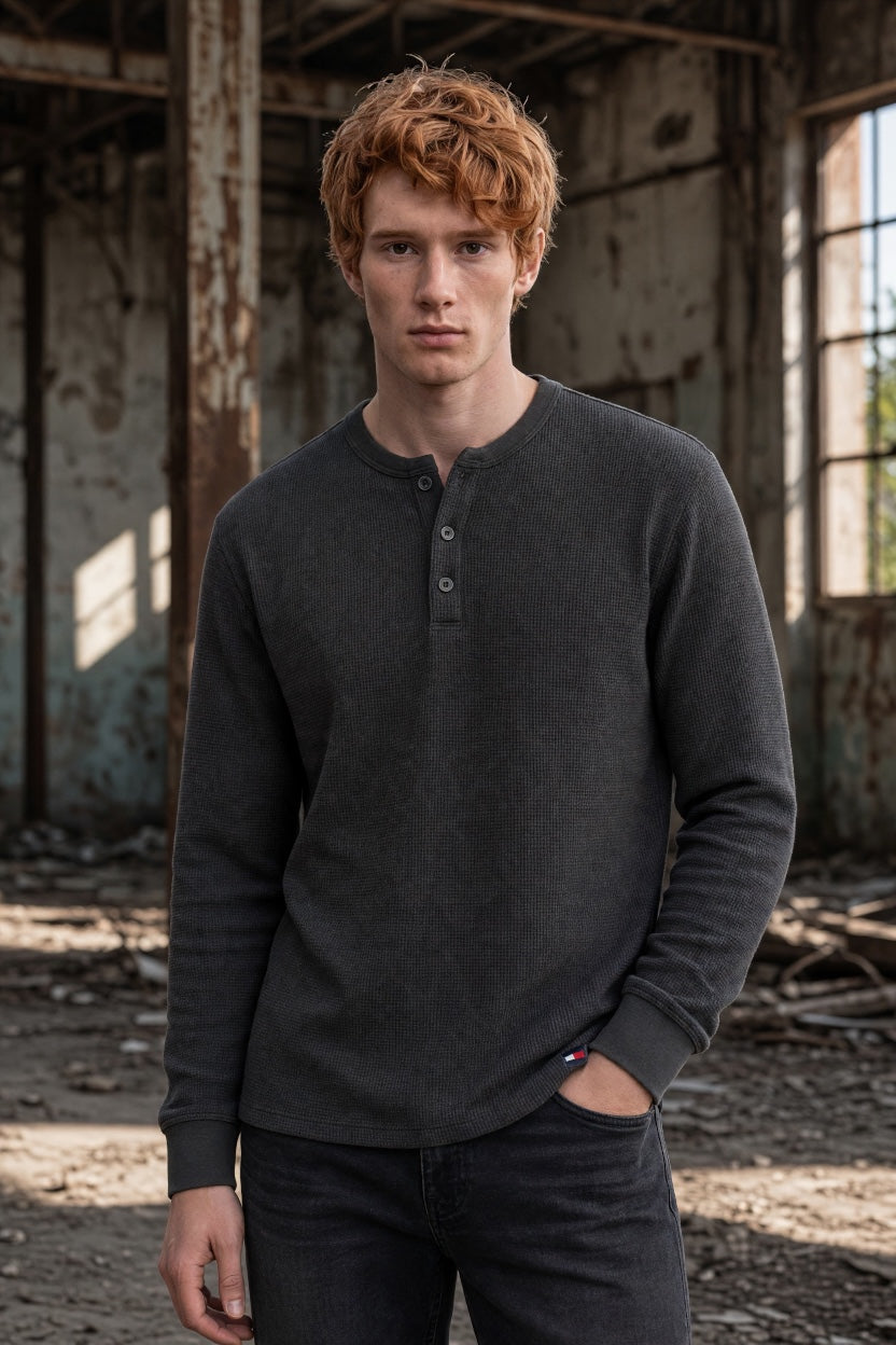 TOMMY JEANS BLACK WAFFLE LONG SLEEVE