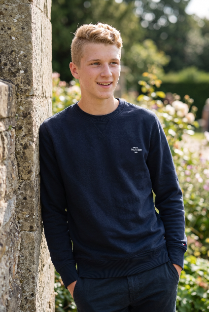 TOMMY HILFIGER  NAVY HILGFIGER 1985 REF TERRY CREW